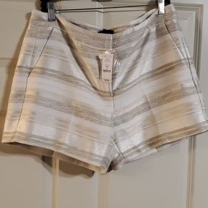 Sz 10 White house Black Market dress shorts